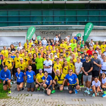 Participantes da comunidade Correr Lisboa reunidos num encontro.